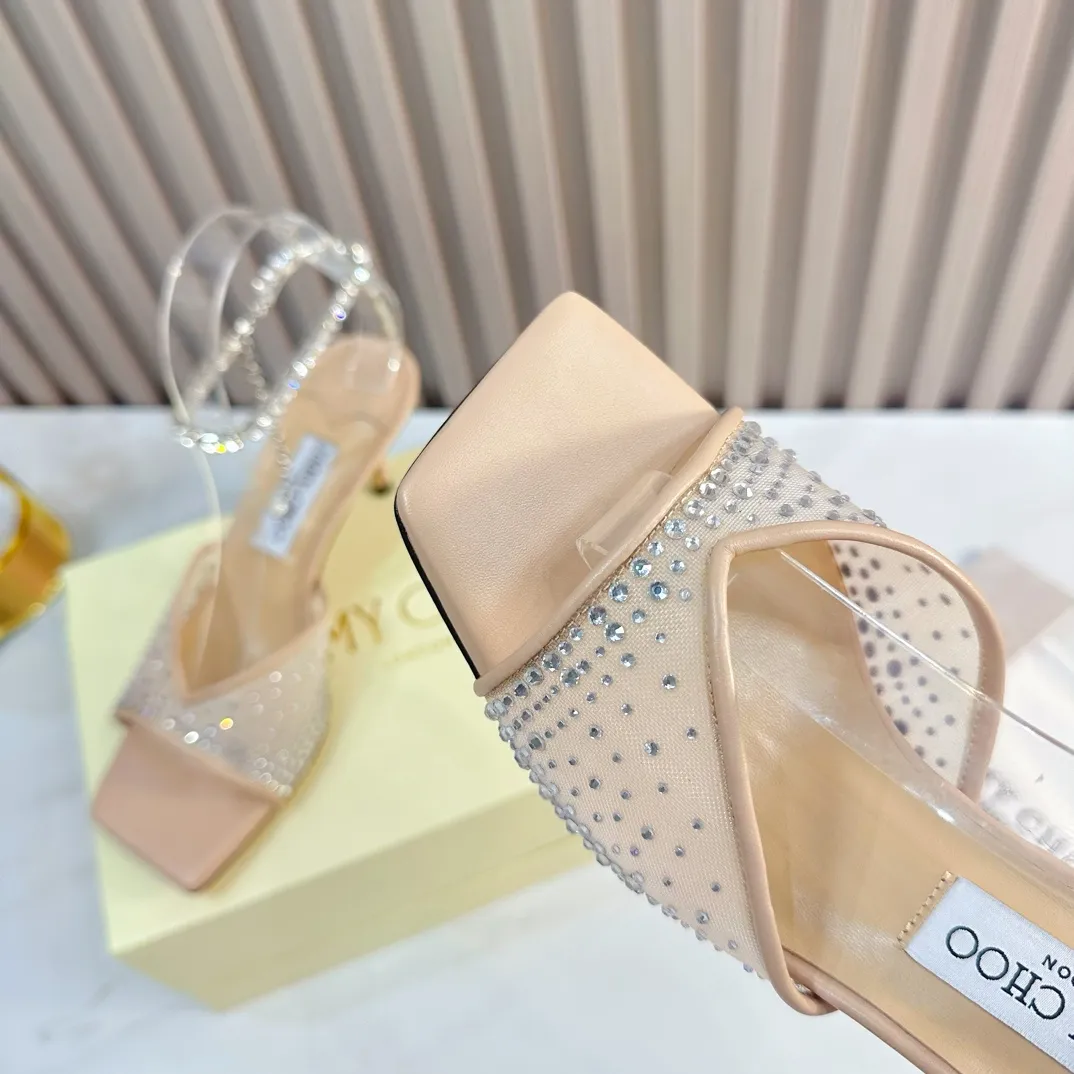 👟👟Ex-factory price 660👟👟 JIMMY CHOO (Jimmy CHOO) 💝💝💝 is a very comprehensive noble fashion lifestyle brand, with a series of women's high-heeled, medium-heeled, flat-heeled sandals with the same strap from major fashion bloggers and celebrities in Hong Kong and the United States.  The Australian pointed toe, round toe and square toe series are simply beautiful. Fall in love with elegance and playful sense of the future. Just by looking at them, you want to own them immediately, but you can really think about a pair of exquisite high heels~~~~~~~~~~~~~~~~~ 💝This series is specially designed for extraordinary and indifferent ladies, thus creating a unique overall effect, Jimmy Choo Design products that inspire women to move forward and show their charm💝💝💝 1⃣️Material: Imported genuine mesh hot diamond 2⃣️Inner: Imported Italian lambskin, super soft and delicate 3⃣️Outsole: Imported Italian original original color genuine leather outsole Heel height 6.5cm (10.0/8.5cm can be made) 4⃣️Code number: 35-39 (34.40.41.42 customized)